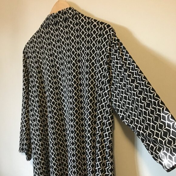 Jones New York B&W Live Wire Pattern Stretchy Dress Shirt - Picture 7 of 15